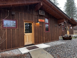 King Cabin Photo 1