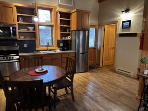 King Cabin Photo 3