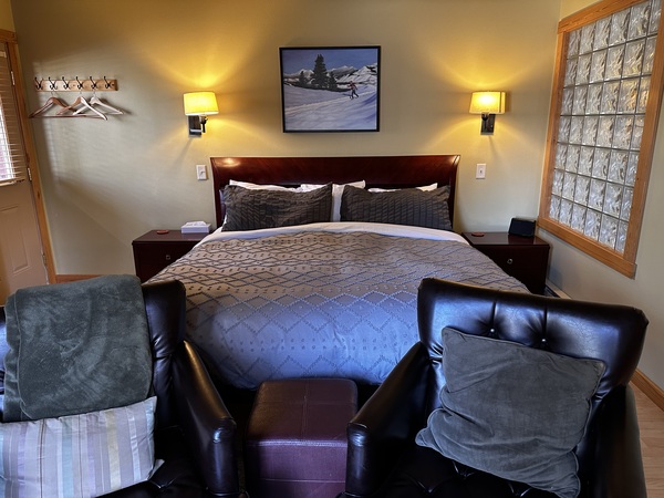 ADA King Suite Photo 4