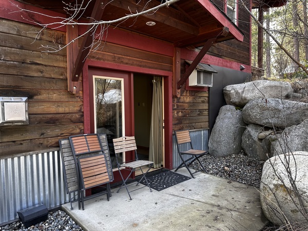 ADA King Suite Photo 11