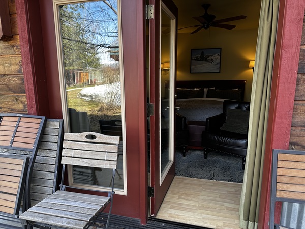 ADA King Suite Photo 12